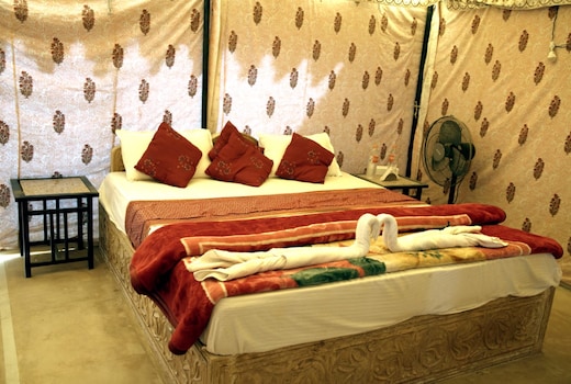 Holiday Inn Camp Jaisalmer